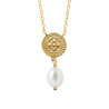 Collier perle de culture pendant sur rond travaillé