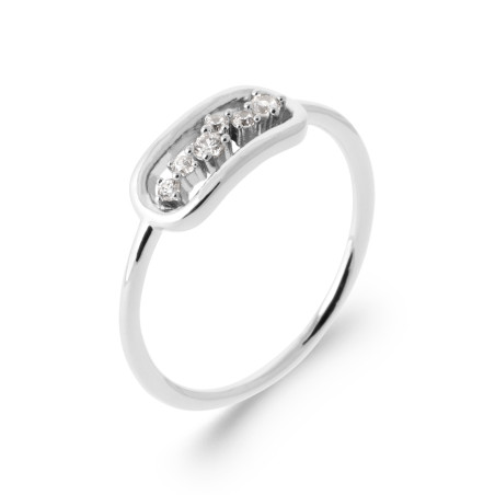 Bague en argent avec CZ dans anneau
