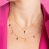 Collier plaqué or avec breloques vertes et dorées