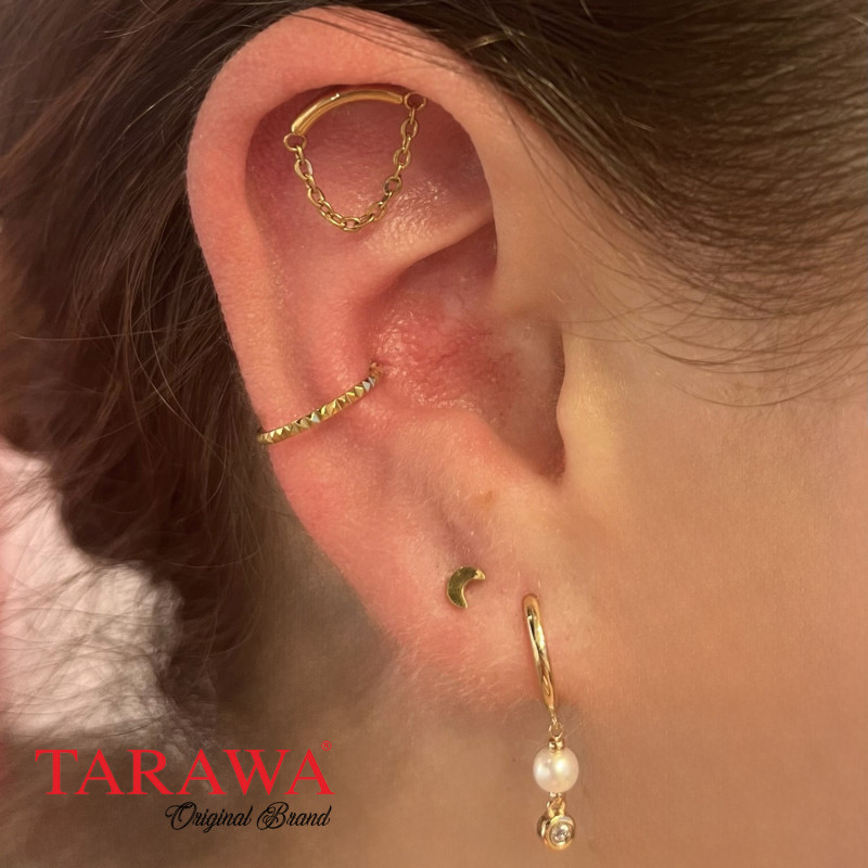 Composition d'oreille doré