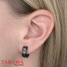 Boucle d'oreille anneau noir motif croix - Tarawa.com