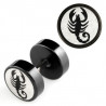 Faux piercing pour oreille imittion plug et écarteur logo scorpion acier noir