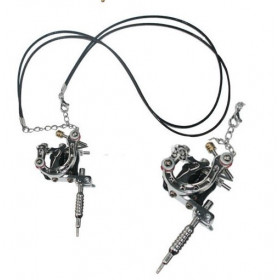 Collier pendentif mini machine tattoo dermographe couleur acier chance
