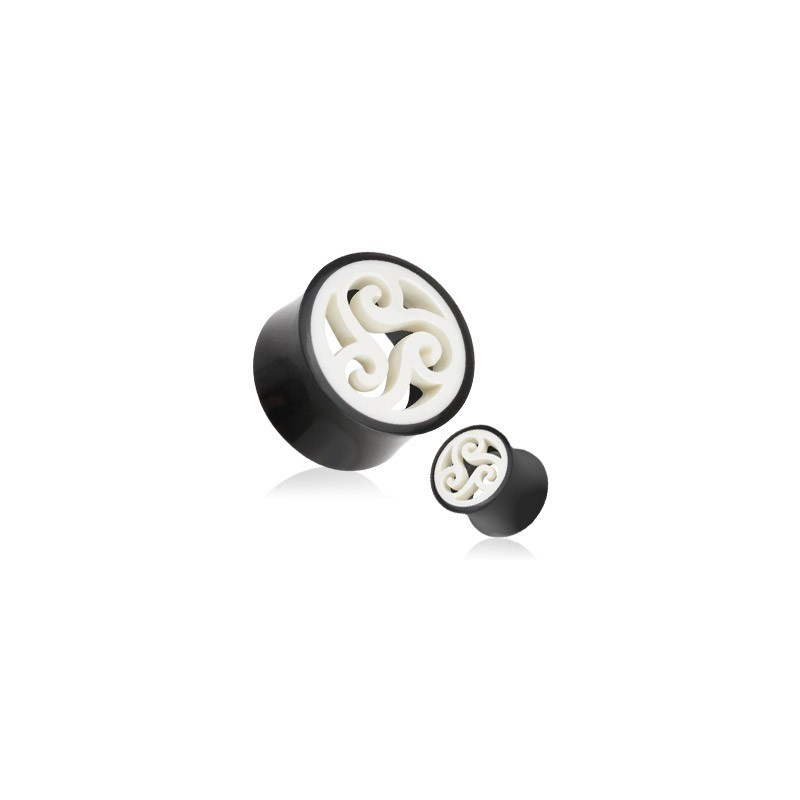 Piercing ecarteur plug triskel en corne et os de buffle noir et blanc