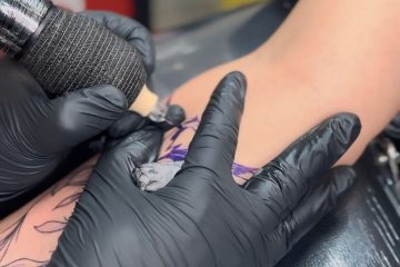 Se faire tatouer ou percer à l&rsquo;étranger : guide complet pour une expérience réussie