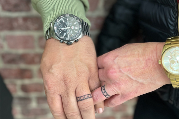 Tatouages sur les doigts : bonne ou mauvaise idée ?