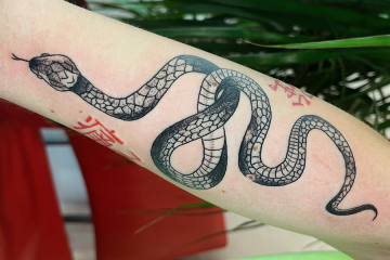 Tatouage Serpent : signification, styles et inspirations pour un tattoo puissant
