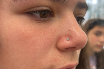 Avant / après : comment les piercings transforment totalement un style