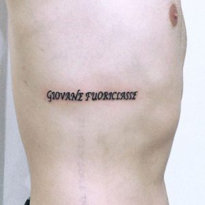 Giovane Fuoriclasse Tatouage Tarawa Cap d'Agde Cavezza