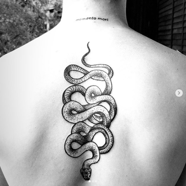 serpent par cavezza Tattoo Tarawa Cap d'Agde