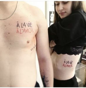 tatouage ecriture a la vie a l'amor Tattoo Tarawa Lost-Créa Vias