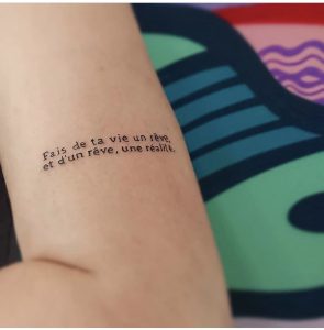 tatouage fais de ta vie un rêve et d'un rêve une réalité Tattoo Tarawa Lost-Créa Vias
