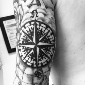 tatouage rose des vents Tattoo Tarawa Cap d'Agde