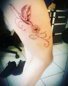 Pitit oiseau par Lily tattoo Tarawa cap d'Agde