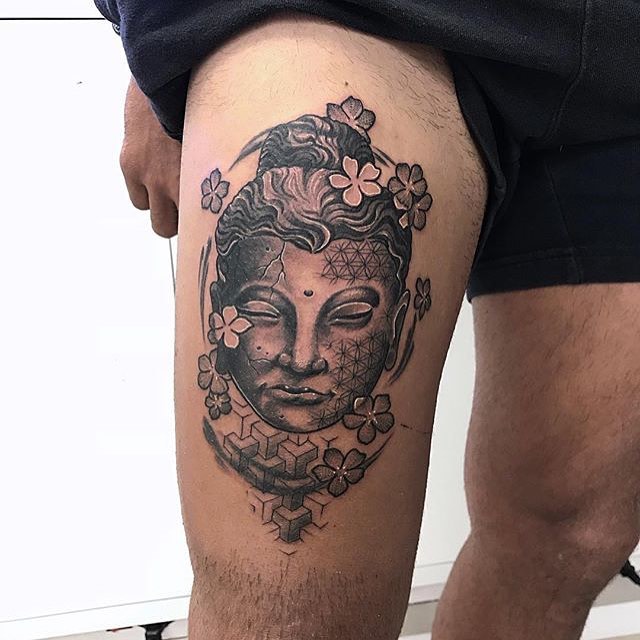 tatouage cuisse buddha tarawa cap d agde diego cavallini