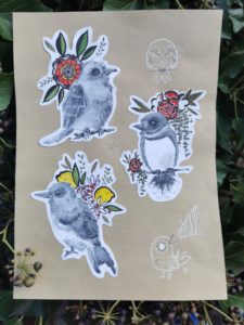 Tattoo Flash oiseaux fleurs par Saumon-Cru Tarawa Cap d'Agde