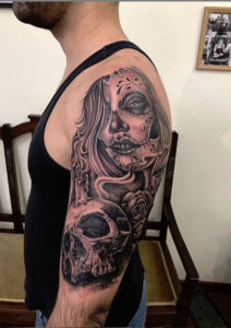 Tattoo dias de los mertos skull par Diego Cavallini Tarawa Cap d'Agde