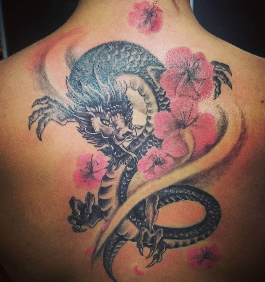 tatouage dragon Japonais par lily Tarawa Cap d'Agde