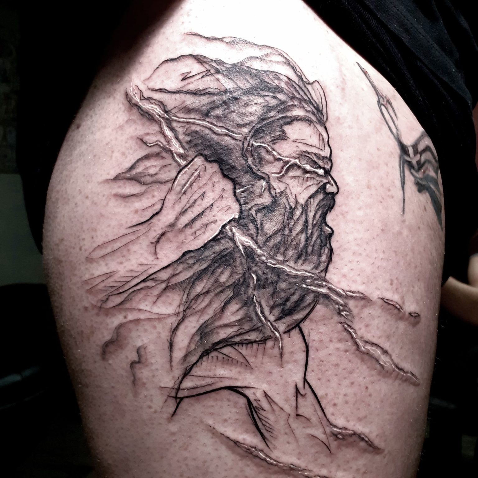 tatouage graphique Dieu Zeus par Padawan Tattoo Tarawa Cap d’Agde